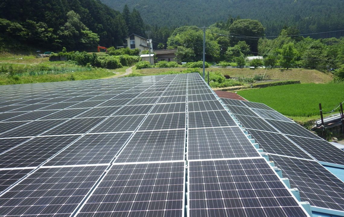 新城市布里太陽光発電所